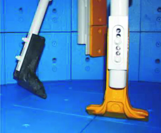 Probe cleaning blade
