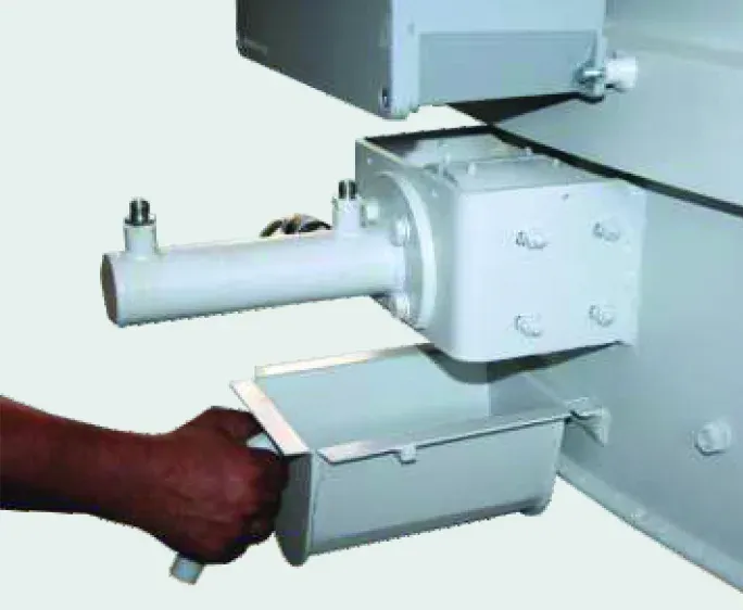 Sampling hatch
